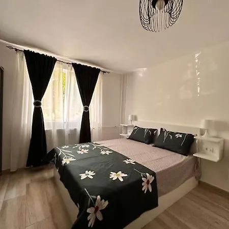 Apartment Luna Apartament *